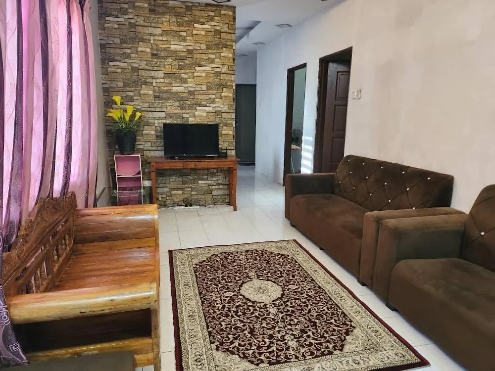 D'Haja 56 Klia Sepang With 3 Airconds & Free Wi-Fi Villa Banting
