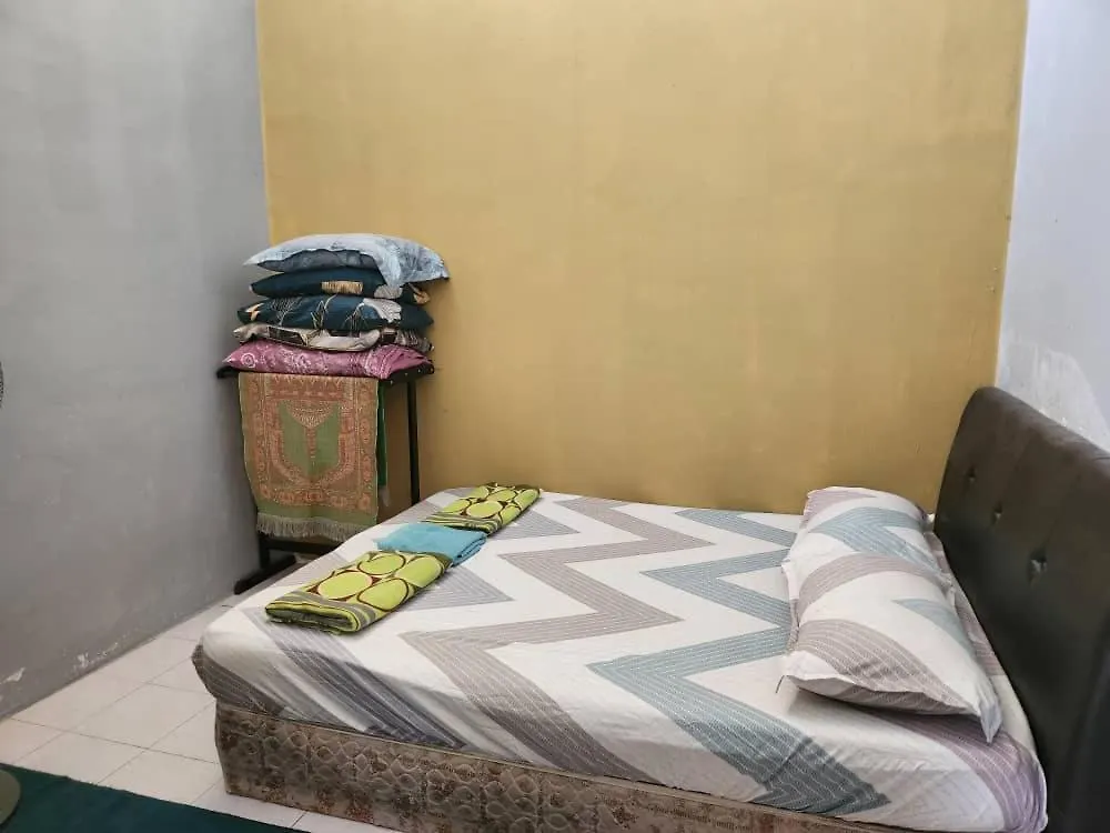 D'Haja 56 Klia Sepang With 3 Airconds & Free Wi-Fi Villa Banting  Malaysia