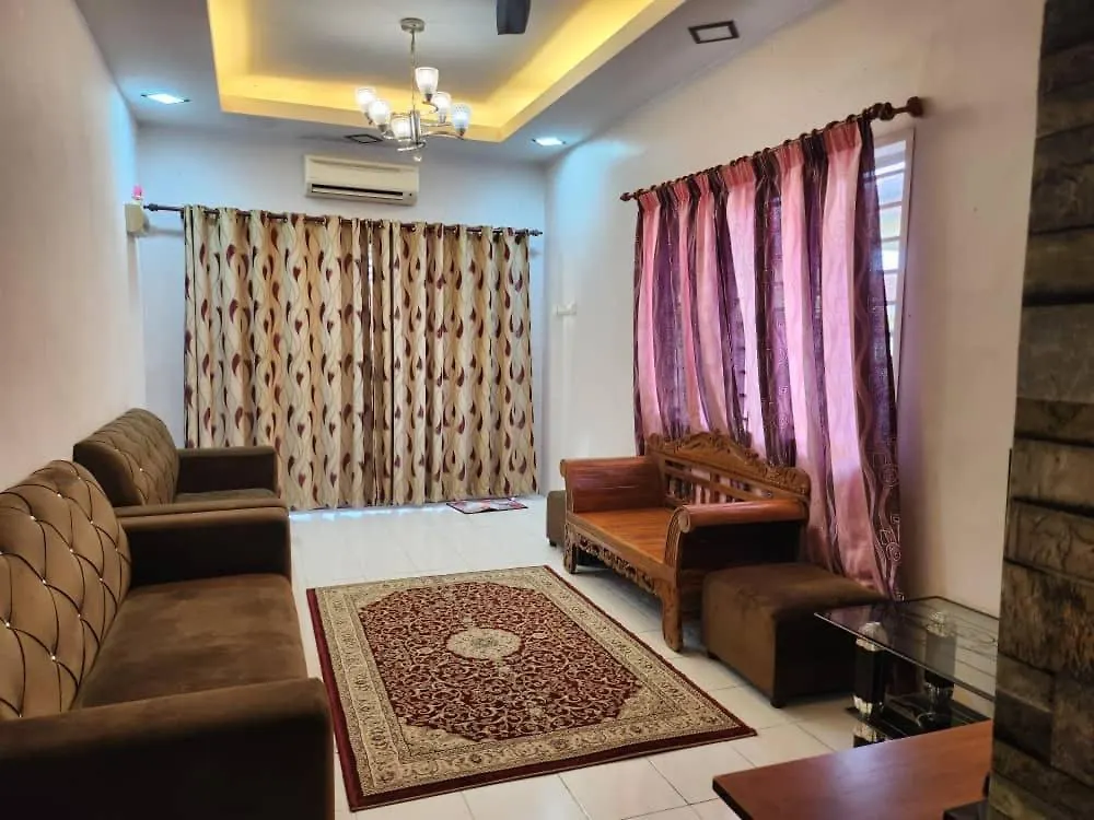 D'Haja 56 Klia Sepang With 3 Airconds & Free Wi-Fi Villa Banting  0*, Banting (Selangor) Malaysia